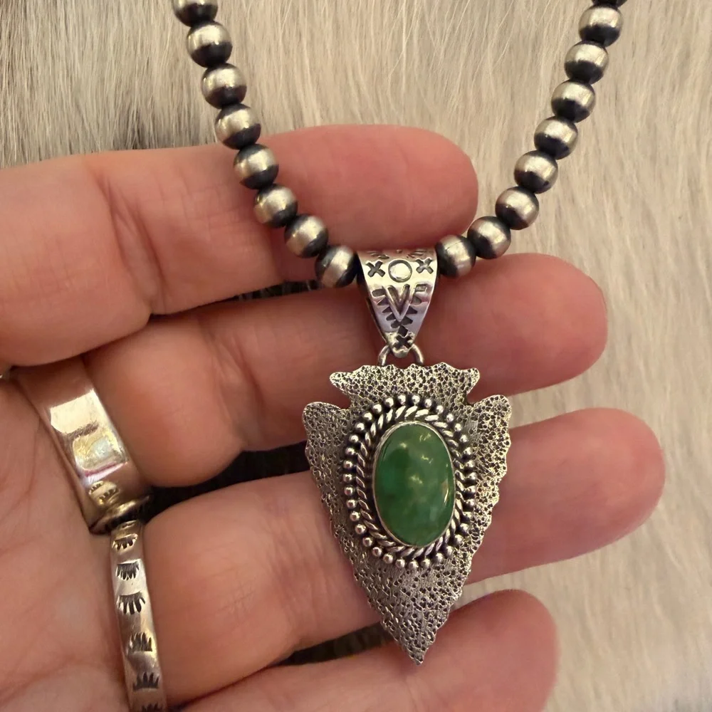 ❤️ Kingman Turquoise Hand Stamped Arrowhead Sterling Pendant Navajo 9.4G Unisex